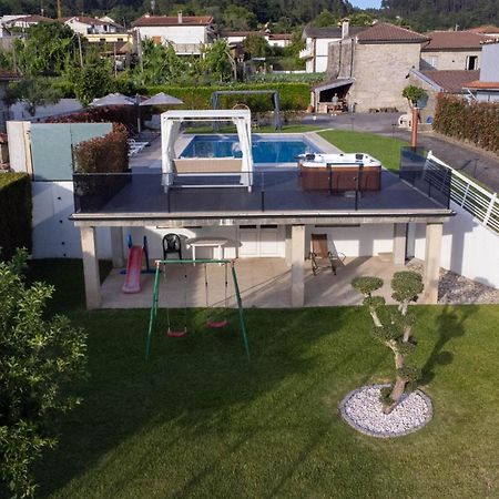 Póvoa de Lanhoso Villa Moura - Pool & Jacuzzi מראה חיצוני תמונה