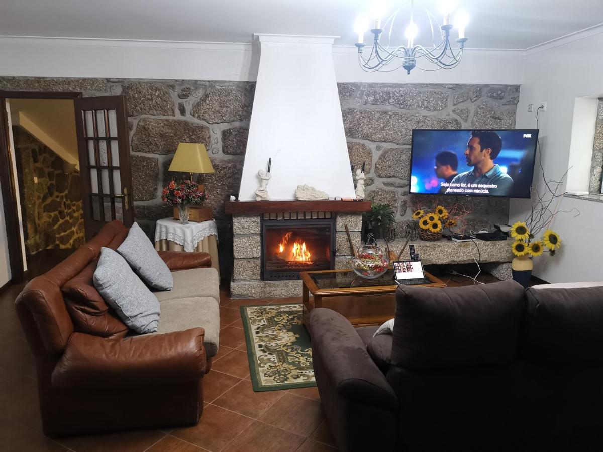 Póvoa de Lanhoso Villa Moura - Pool & Jacuzzi מראה חיצוני תמונה