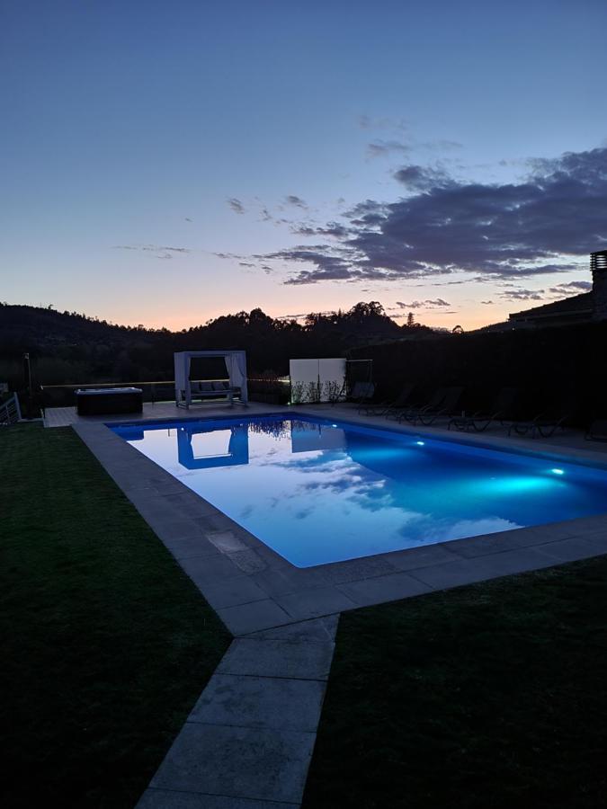 Póvoa de Lanhoso Villa Moura - Pool & Jacuzzi מראה חיצוני תמונה