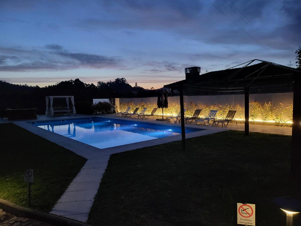 Póvoa de Lanhoso Villa Moura - Pool & Jacuzzi מראה חיצוני תמונה