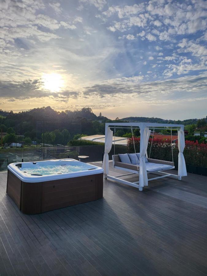 Póvoa de Lanhoso Villa Moura - Pool & Jacuzzi מראה חיצוני תמונה