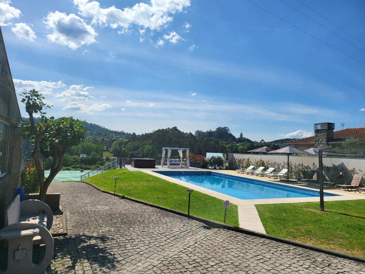 Póvoa de Lanhoso Villa Moura - Pool & Jacuzzi מראה חיצוני תמונה