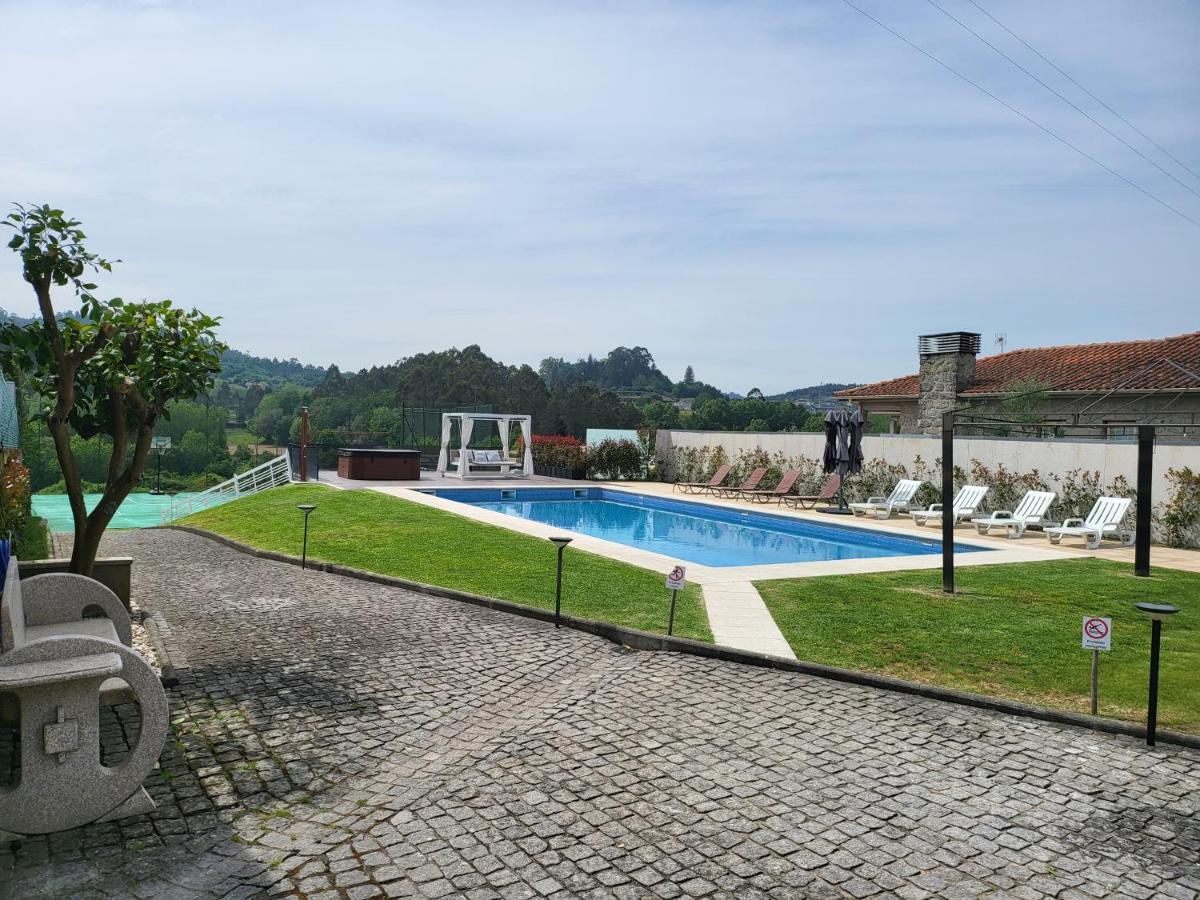 Póvoa de Lanhoso Villa Moura - Pool & Jacuzzi מראה חיצוני תמונה