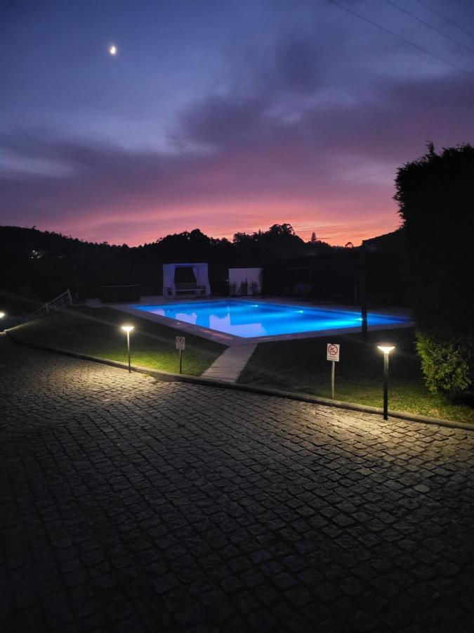 Póvoa de Lanhoso Villa Moura - Pool & Jacuzzi מראה חיצוני תמונה