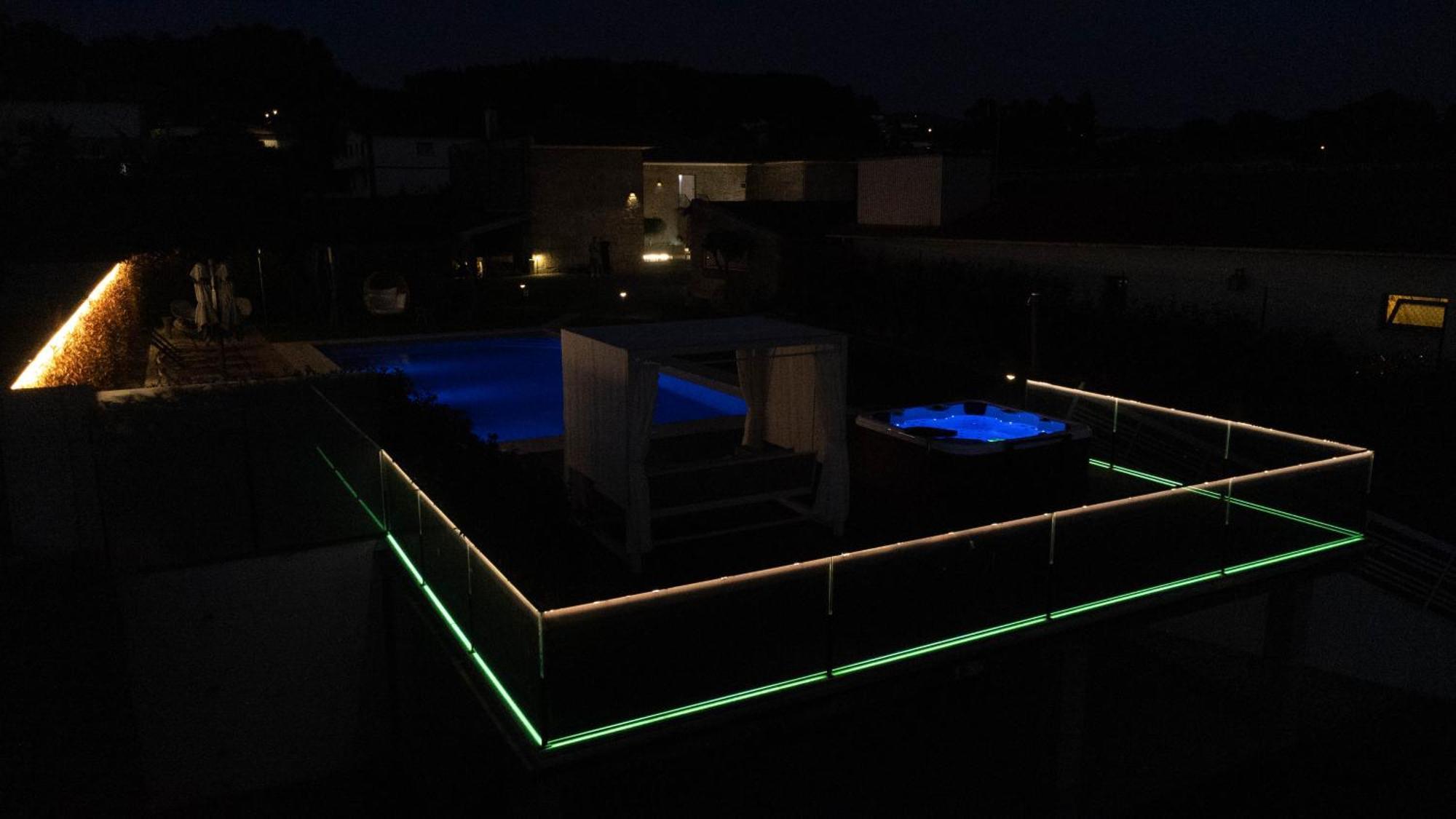Póvoa de Lanhoso Villa Moura - Pool & Jacuzzi מראה חיצוני תמונה