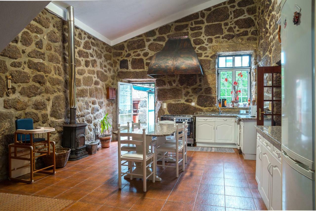 Póvoa de Lanhoso Villa Moura - Pool & Jacuzzi מראה חיצוני תמונה
