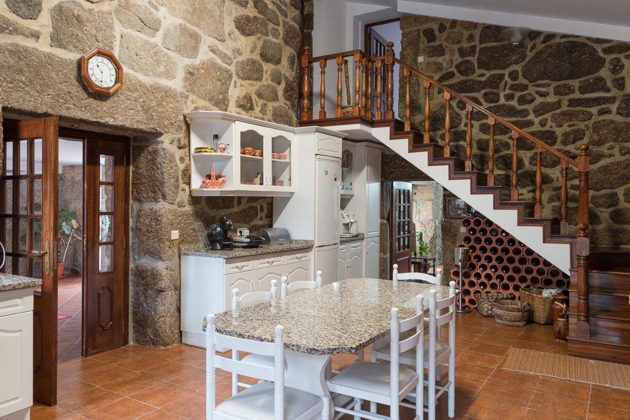 Póvoa de Lanhoso Villa Moura - Pool & Jacuzzi מראה חיצוני תמונה
